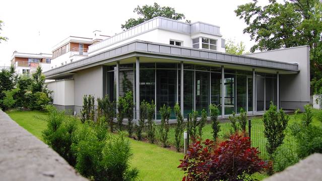 Willa River Residence