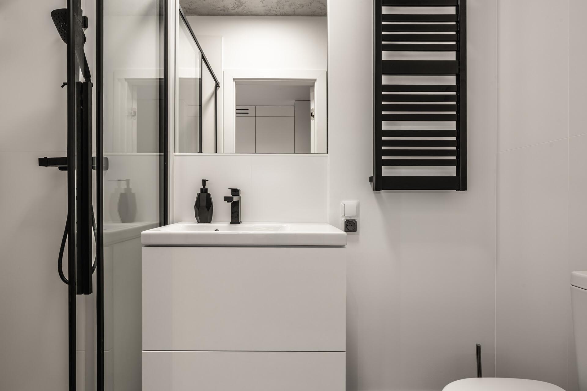 Legnicka 60C mikroapartament łazienka