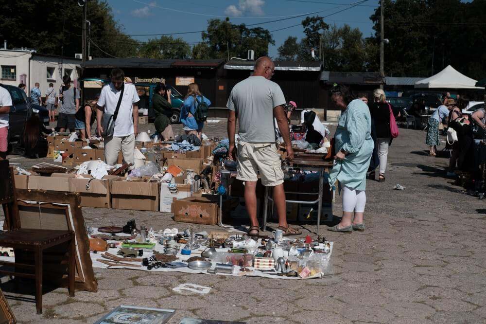 Bazar na Kole nie należy do najlepiej zorganizowanych, ale jest to miejsce idealne dla amatorów antyków.