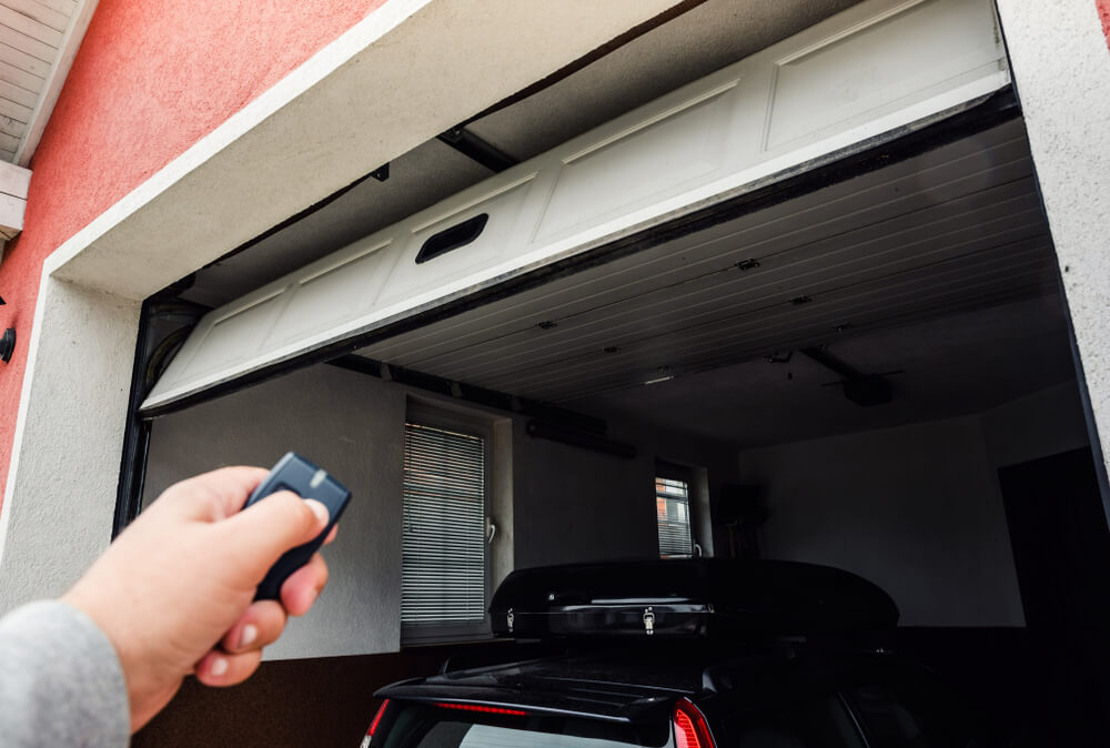 Bramy garażowe wybierane z automatycznym systemem zamykania i otwierania są komfortowe oraz nowoczesne